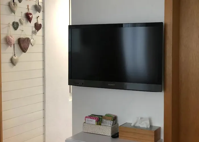 Rustic Modern - Ski-in, Ski-out - By * וונגן