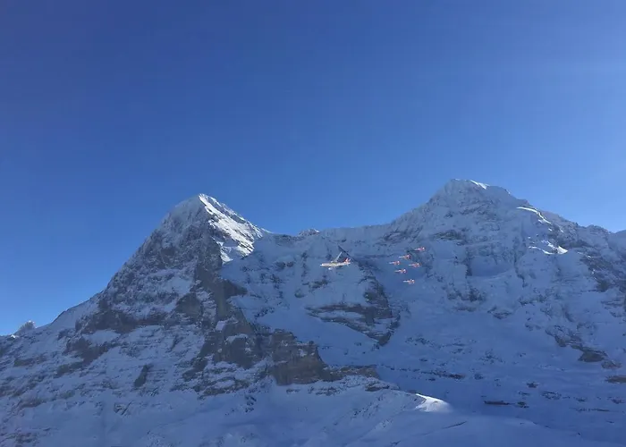 Rustic Modern - Ski-in, Ski-out - By * Wengen
