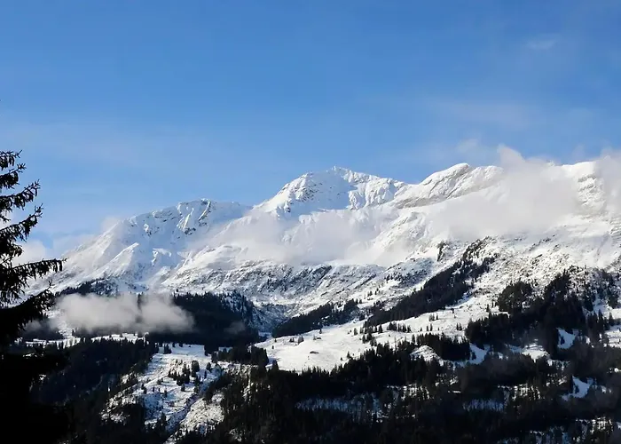 Rustic Modern - Ski-in, Ski-out - By * וונגן